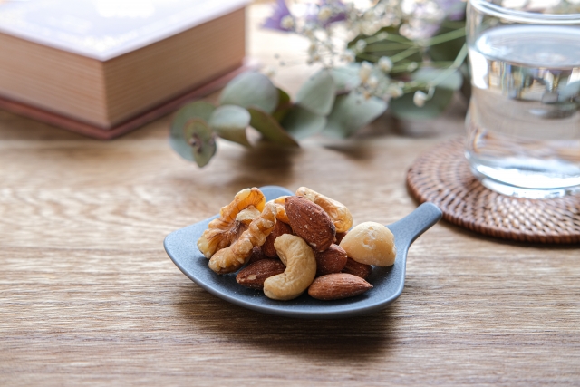 ミックスナッツ